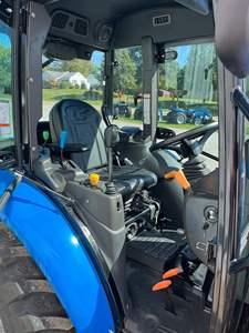 Tractor Compacto LS al por Mayor, Tractor Diésel LS MT345HC de 45HP con Cabina y Cargador LL4106 – Tractor Utilitario Agrícola de Servicio Pesado, listo para enviar - Product Image 6