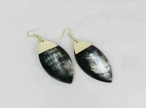 Pendientes de Cuerno de Búfalo con Diseño Moderno, Artesanía Natural, Ecológicos y Elegantes, Joyería Hecha a Mano para Mujer - Product Image 6