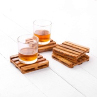 Sous-verres carrés rustiques personnalisés en bois d'olivier pour la maison et la cuisine