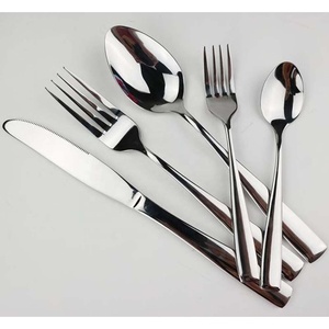 Ensemble de couverts unique en acier inoxydable argent poli avec poignée au design unique Ensemble de couverts de luxe au look moderne - Product Image 1