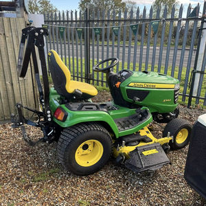 Tracteur tondeuse de jardin John Deere X940 durable, moteur diesel puissant, équipement de travaux paysagers pour l'agriculture et le jardinage - Product Image 3