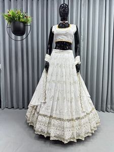 Lehenga choli blanc pour femme Prêt à porter Créateur indien Chaniya Choli Wedding Lehenga South Indian lehenga Function Wear - Product Image 2