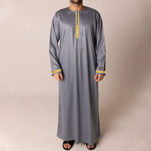 Vêtements islamiques pour hommes de haute qualité, respirants, légers, en polyester, design pakistanais, décontractés, à manches longues, thobe/thawb pour tous - Product Image 1