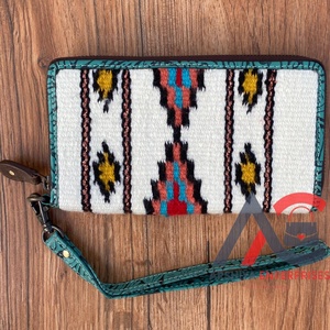 Mujeres sillín manta embrague occidental turquesa en relieve Floral cuero muñequera billetera hecha a mano de lujo tarjetero carteras - Product Image 2