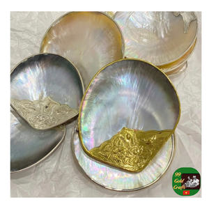 Cuillère et plat en nacre de qualité supérieure, idéal pour les amateurs de caviar et la gastronomie raffinée. Élégant plat en nacre pour l'intérieur de la maison. - Product Image 4