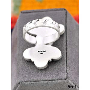 Bague ajustable artisanale en turquoise émeraude de la Vallée du Sud-Ouest et argent sterling, avec technologie d'incrustation à sertissage clos, idéale pour un cadeau - Product Image 4