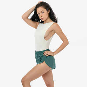 Shorts de sport pour femmes, best-seller aux États-Unis - Tissu en velours côtelé personnalisé OEM, respirant et écologique, taille haute, effet délavé - Product Image 3