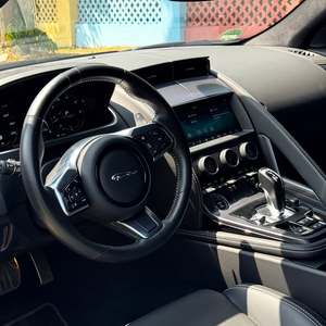 JA-GUAR F-Type 2022 IMPECABLE - Product Image 5