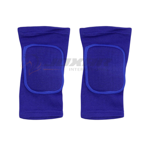 Genouillères de pole dance de qualité supérieure créées pour les danseurs recherchant une protection et une flexibilité de la poignée pendant le travail au sol et la pratique du mouvement - Product Image 6