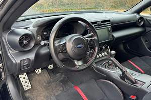 BRZ Limited 2023, Transmisión Manual de 6 Velocidades, Diferencial de Deslizamiento Limitado - Product Image 4