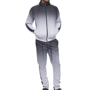 Logo personnalisé solide pour hommes respirant 100% Nylon Survêtement 2-en-1 Design léger sportif Activewear Streetwear - Product Image 1