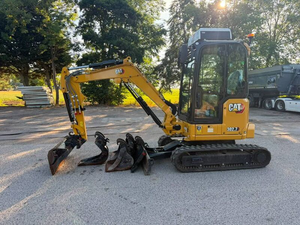 Miniexcavadora CAT 302.7 CR de 2.8 Toneladas, Muy Vendida, con Pocas Horas de Uso (22.2H), Diésel, Compacta, con Sistema Hidráulico Auxiliar - Product Image 3