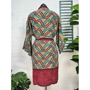 Kimono Vintage de Seda Crepé, Bata Suave y Cómoda, Ropa de Dormir Ligera y Lujosa, Regalo Perfecto para Mujer, Ropa de Dormir Tejida con Detalles Sensuales - Product Image 5