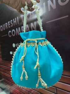 Bolsas de Seda Plegables con Asa de Perlas - Product Image 4