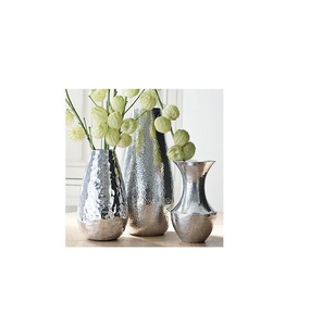 Vase décoratif en aluminium argenté contemporain en gros pour centre de table de mariage d'hôtel, pot à fleurs en métal fait à la main pour la décoration - Product Image 5