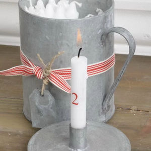 Porte-bougie décoratif en métal galvanisé en forme de cœur - Product Image 1