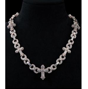 Colgante de Diamante para Hombre, Joyería Moderna y de Lujo con un Toque Masculino y Seguro - Product Image 6