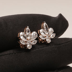 Boucles d'oreilles élégantes en diamant de laboratoire multi-pierres 14KT or massif bijoux de luxe personnalisés pour l'anniversaire des femmes à la mode IGI - Product Image 3