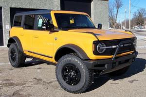 LUXURY RIDE 2021 Bronco First Edition, Altamente Equipado, Paquete Sasquatch, Motor EcoBoost V6 de 2.7 Litros - Product Image 5