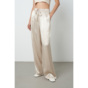 Pantalon large à taille élastique en viscose 100% beige clair pour femmes, confortable et élégant - Product Image 4