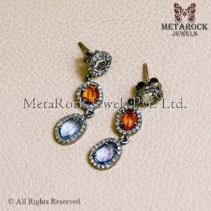 Boucles d'oreilles pendantes de créateur en argent 925 avec diamants naturels pavés et saphirs multiples, fermoirs à bouton, bijoux faits à la main, vente en gros - Product Image 4