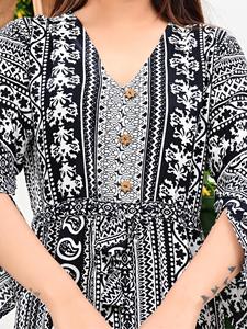 ชุดปาร์ตี้สไตล์อินเดียและปากีสถานผ้าฝ้ายสีดำพิมพ์ลายแขนกระดิ่งทรงเอไลน์ - Product Image 4