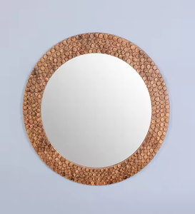 Espejo de pared redondo decorativo con marco de madera rústico para diseño de granja por Industrias Azora - Product Image 1
