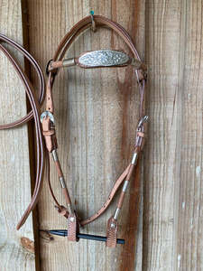 Bride de cheval en cuir durable et respirante avec logo personnalisé pour l'équitation et les courses, surpiqûres fantaisie au meilleur prix - Product Image 2