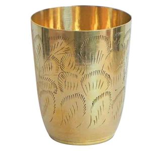 Diseño en relieve Acabado pulido brillante Vaso de agua potable Ayurveda Beneficios para la salud Vidrio de metal decorativo - Product Image 6