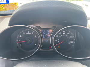 HYUNDAI VELOSTER 2016 USADO, CON VOLANTE A LA IZQUIERDA/DERECHA, TRACCIÓN DELANTERA, CON INTERIOR AMARILLO - Product Image 5