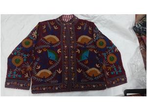 Chaqueta de Terciopelo Premium Bordada con Cuello Mao, Técnica de Tejido para Fiestas de Invierno y Ocasiones Festivas, Ropa Étnica - Product Image 4