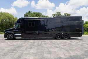 CLEAN 2023 S H o W H a u l e r Motorcoach Car Hauler oferta por tiempo limitado - Product Image 2