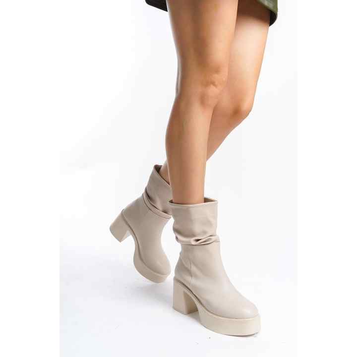 Milda Black Skin Gusseted Boots