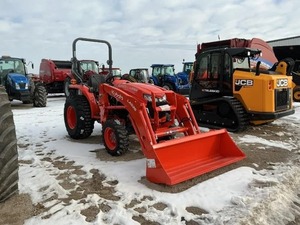 Tractor agrícola Kubota BX2380 duradero con cargador y retroexcavadora en venta - Product Image 6