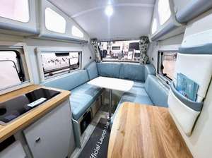 Mini Caravana Ligera Moderna para Acampar, Remolque de Viaje Tipo Lágrima con Construcción Impermeable de Acero Inoxidable - Product Image 5