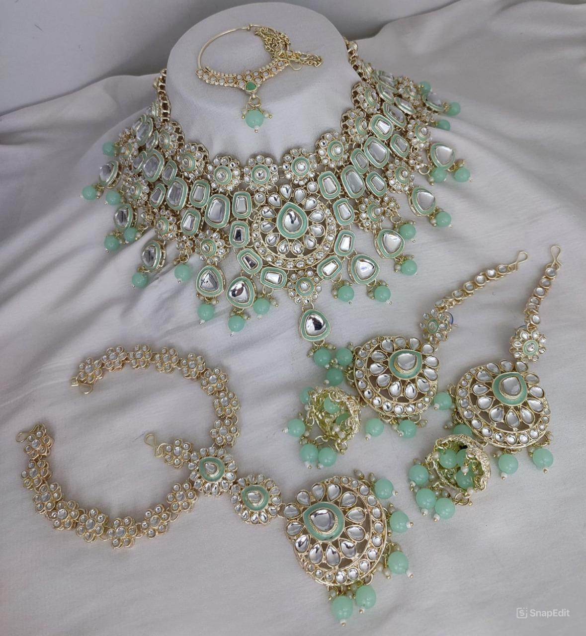 สีเขียว