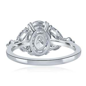 แหวนหมั้นเพชรที่โตในแล็บวงรี2.67ctw VS1อีสีทองขาว14K ได้รับการรับรอง IGI ให้ดูไร้กาลเวลาและดูซับซ้อน - Product Image 1