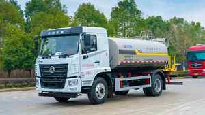 MEJOR OFERTA: Camión Cisterna de 12 Litros de Acero Inoxidable con Transmisión Manual, 4x2, Usado - Product Image 2