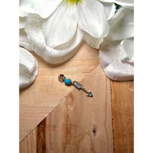 Pendentif en turquoise Kingman et argent sterling, fabrication Navajo, technique d'incrustation à sertissage clos - Product Image 3