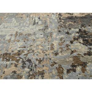 Alfombra Kavi Gris y Negra Anudada a Mano de Lana y Seda de Bambú, Diseño Abstracto Moderno en 3D para Sala de Estar - Modelo Esk-439 - Product Image 3