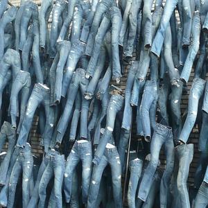 Pantalons en jean décontractés pour hommes avec étiquettes de marque excédentaires, lot de vêtements en gros provenant du Bangladesh - Product Image 3