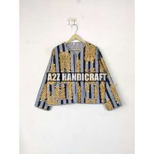 Veste matelassée réversible en coton pour femme avec imprimé animal sur le devant, passepoil à rayures ouvertes, tenue de fête courte avec option cadeau - Product Image 1