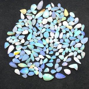 100% naturel éthiopien opale Flashy bleu feuille forme ovale coupe pierre précieuse en vrac sculpté 6X5 à 11X6MM couleur jaune - Product Image 1