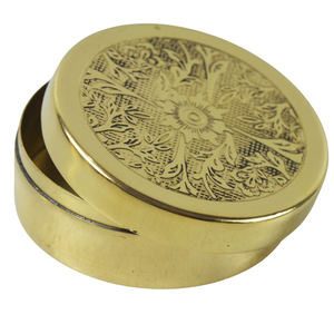 Royal Designer Metal Brass Shiny Kumkum Box Church Pyx para hosts Contenedor de frutas secas Contenedores de almacenamiento de dulces Contenedores de almacenamiento - Product Image 4