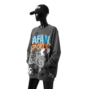 Sweat-shirt oversize pour femme en coton premium et polaire polyester 320 GSM, coupe confortable, gris foncé, imprimé graphique, logo respirant - Product Image 4