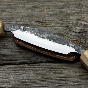 Cuchilla pequeña para proyectos de madera, hoja afilada de acero al carbono, mango de madera de Fresno, Funda de cuero - Product Image 3