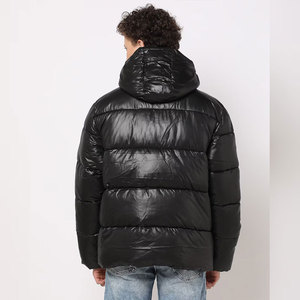 Vente en gros Manteau chaud en duvet pour hommes Logo personnalisé Vêtements d'extérieur d'hiver Veste à bulles d'air pour hommes - Product Image 2
