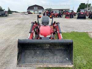 2017 Massey Ferguson GC1720 Tractor usado - Product Image 5