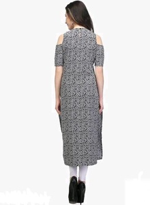 Kurta crepé suave y ligero para mujer Estilo versátil para todas las ocasiones Fácil de usar y mantener de proveedor indio - Product Image 2