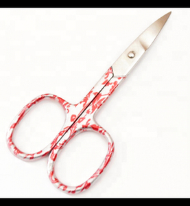 Tijeras de Uñas de Belleza Premium Hechas en Alemania, Diseño Simple, Hojas Curvas de Acero Inoxidable con Orificio Cuadrado, Construcción Duradera para - Product Image 2